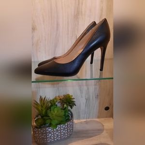 BCBGeneration Women's Middea Pump sz 7.5, 4" heels used like new